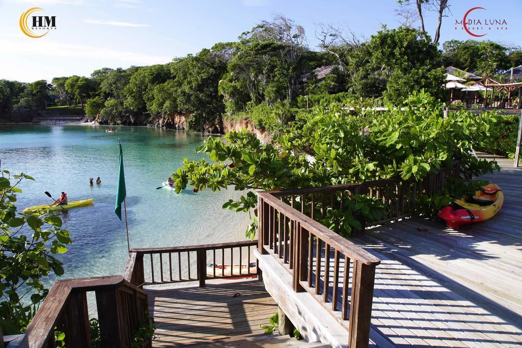 Media Luna Resort & Spa Second Bight Екстериор снимка